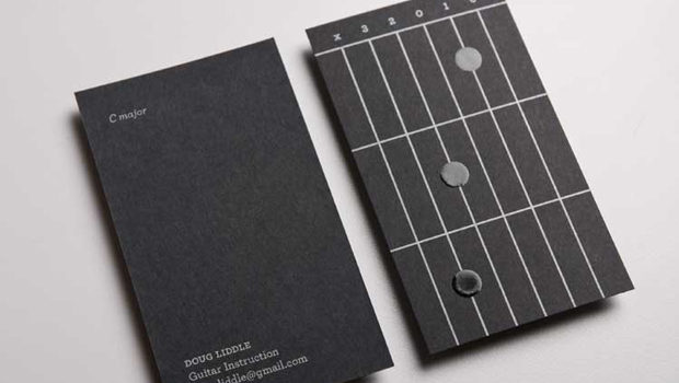 Aprende guitarra con una tarjeta de visita. #identidad #design