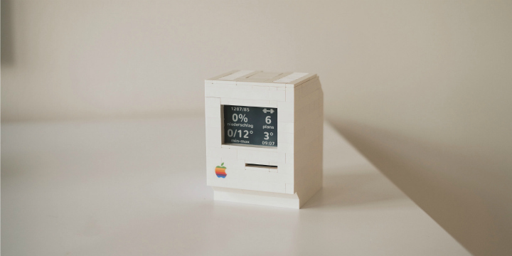 Un mini ordenador Macintosh hecho con piezas de LEGO