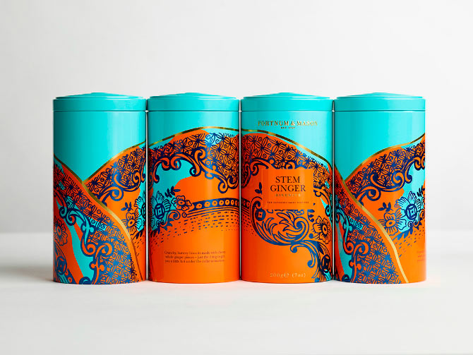 Packaging colorido de las galletas de Fortnum and Mason