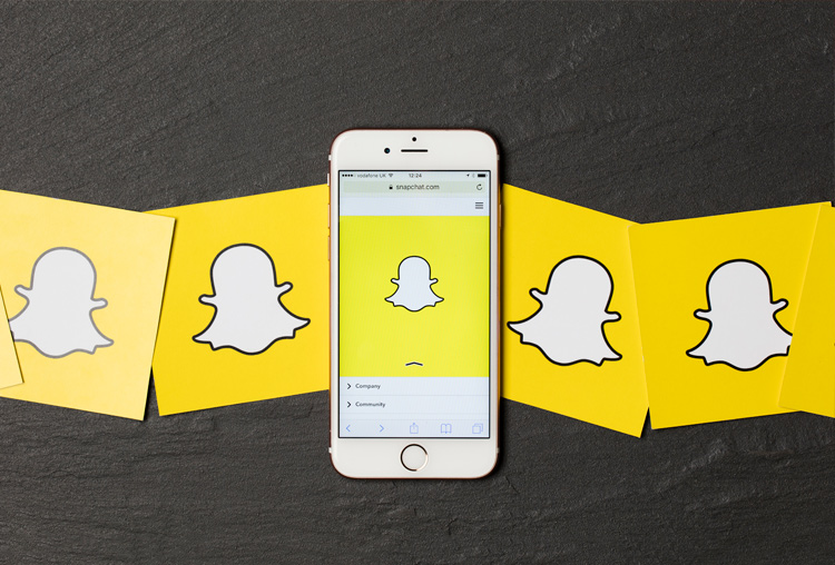 Snapchat, amarillo. Color de identidad corporativa